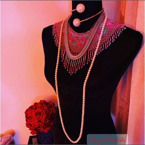 Necklace statement